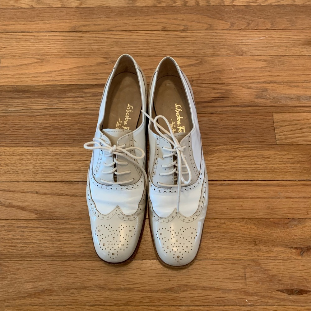 Beautiful Salvatore Ferragamo oxford flats